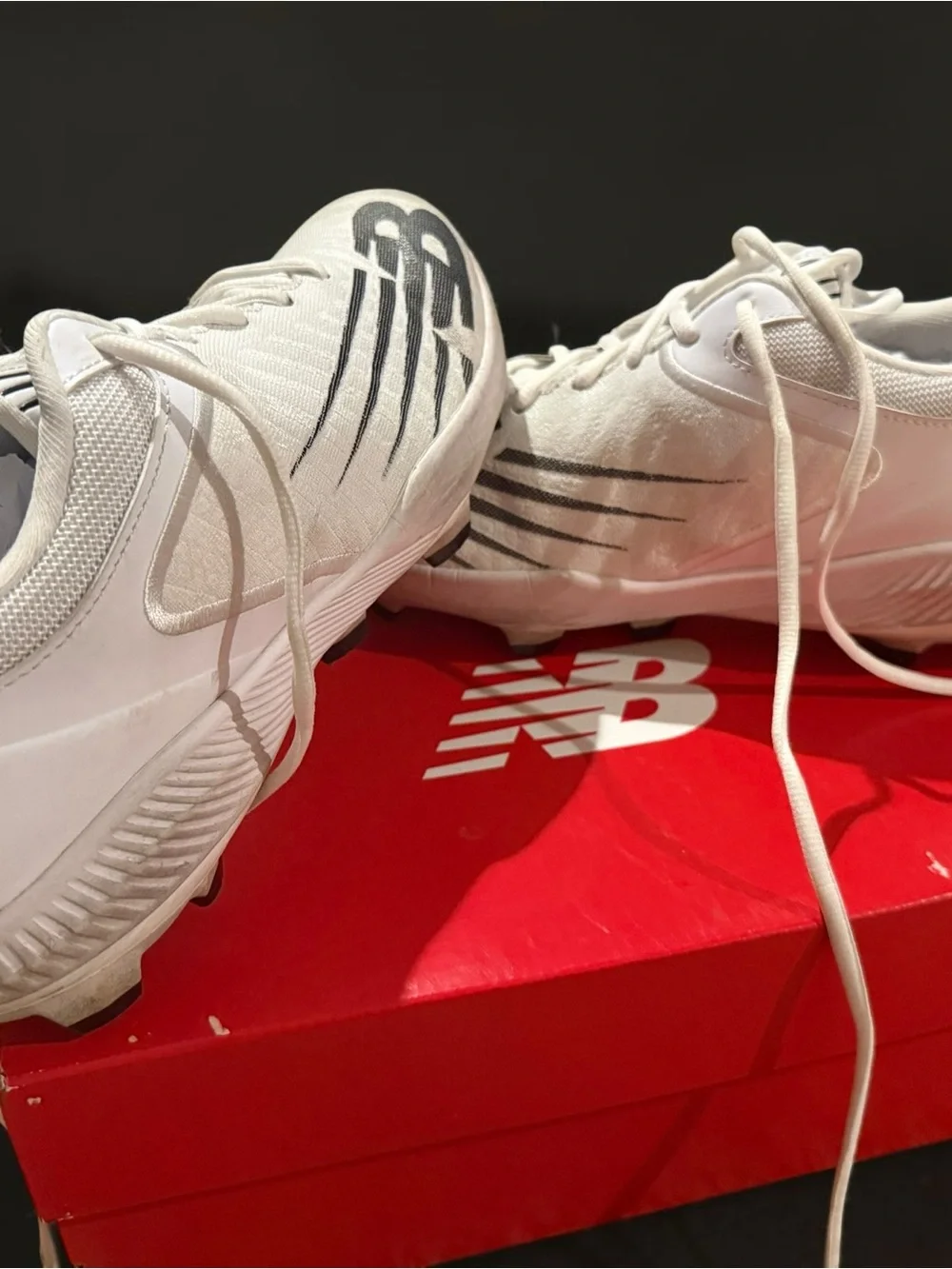 New Balance White Men's Baseball Cleats with Black Logo - Picture 2 of 8
